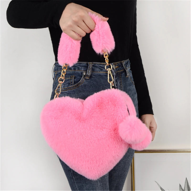 bolso en forma de corazón