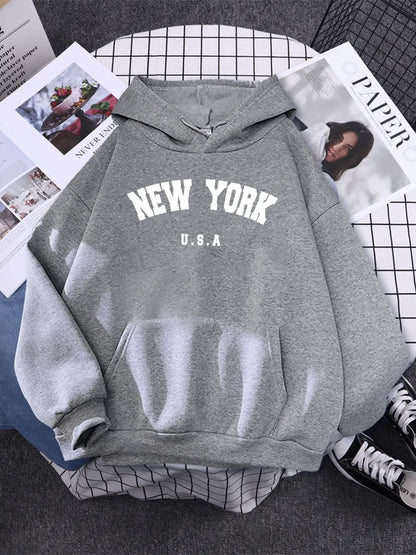 Sudadera con capucha y estampado de la ciudad de Nueva York y EE. UU