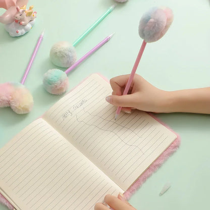 Bolígrafo con pompón de felpa de corazón colorido